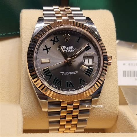 rolex green face roman numerals